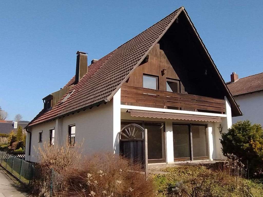 Immobilie in Aystetten - Attraktives Ein- oder Zweifamilienhaus - Bild 0