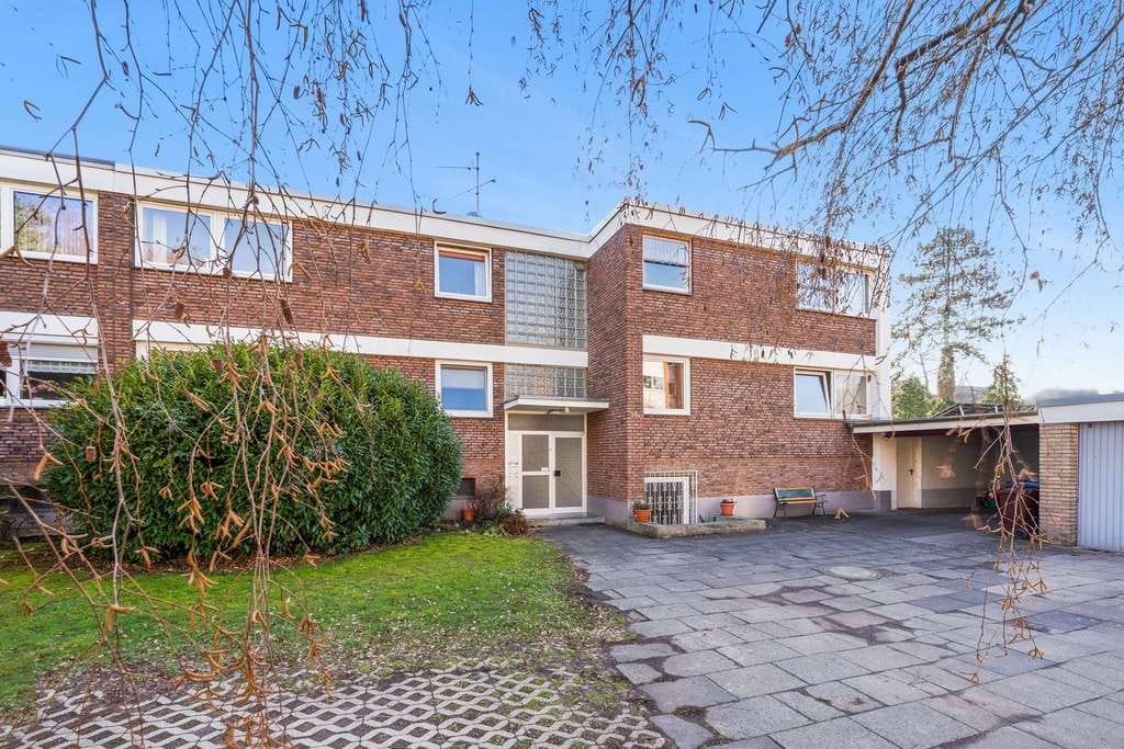 Immobilie in Erftstadt - Gepflegtes Mehrfamilienhaus mit fünf Wohneinheiten und Garagen in Erftstadt-Lechenich - Bild 1