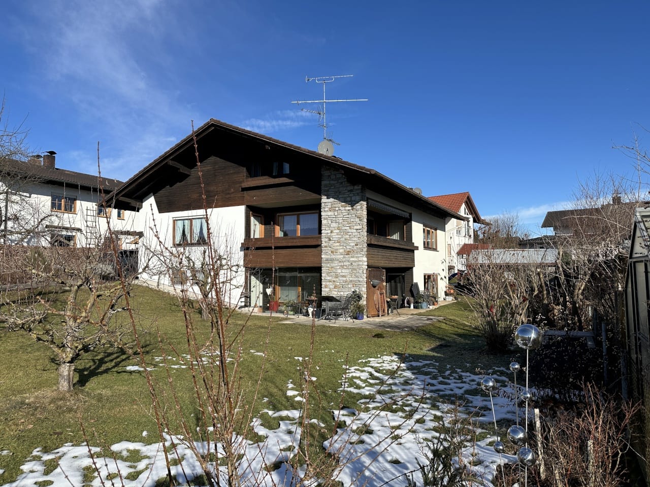 Immobilie in Prutting - Einfamilienhaus mit vermieteter Einliegerwohnung in traumhafter Randlage - Bild 0