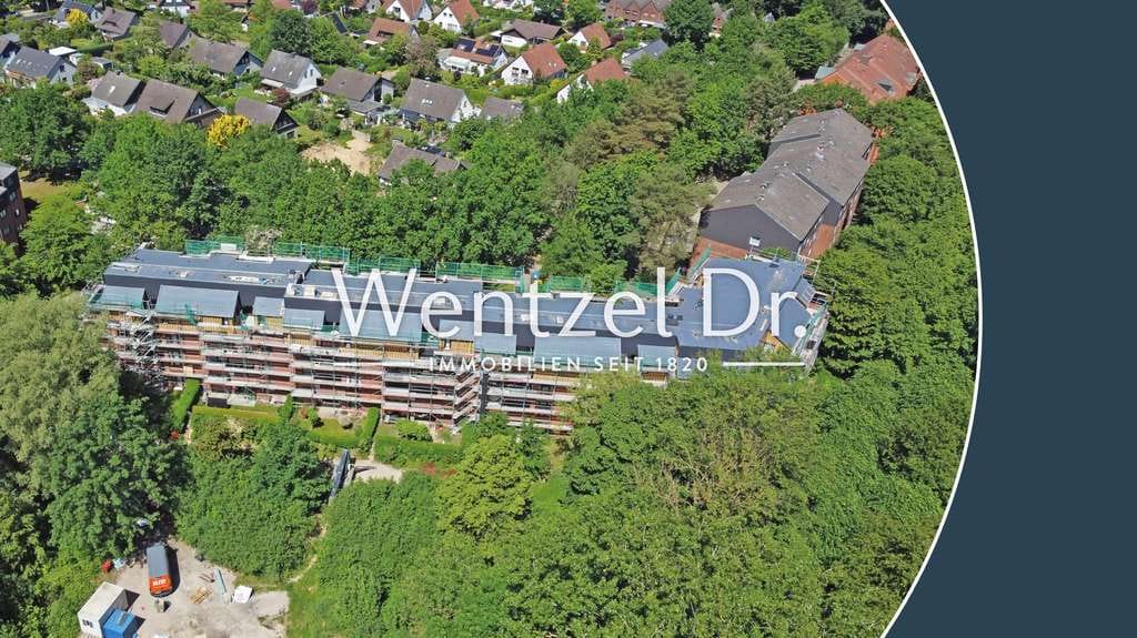 Immobilie in Ahrensburg - Großzügige 4-Zimmer-Wohnung mit Loggia, modernisiertem Duschbad und Tiefgaragenstellplatz – Wentzel  - Bild 0
