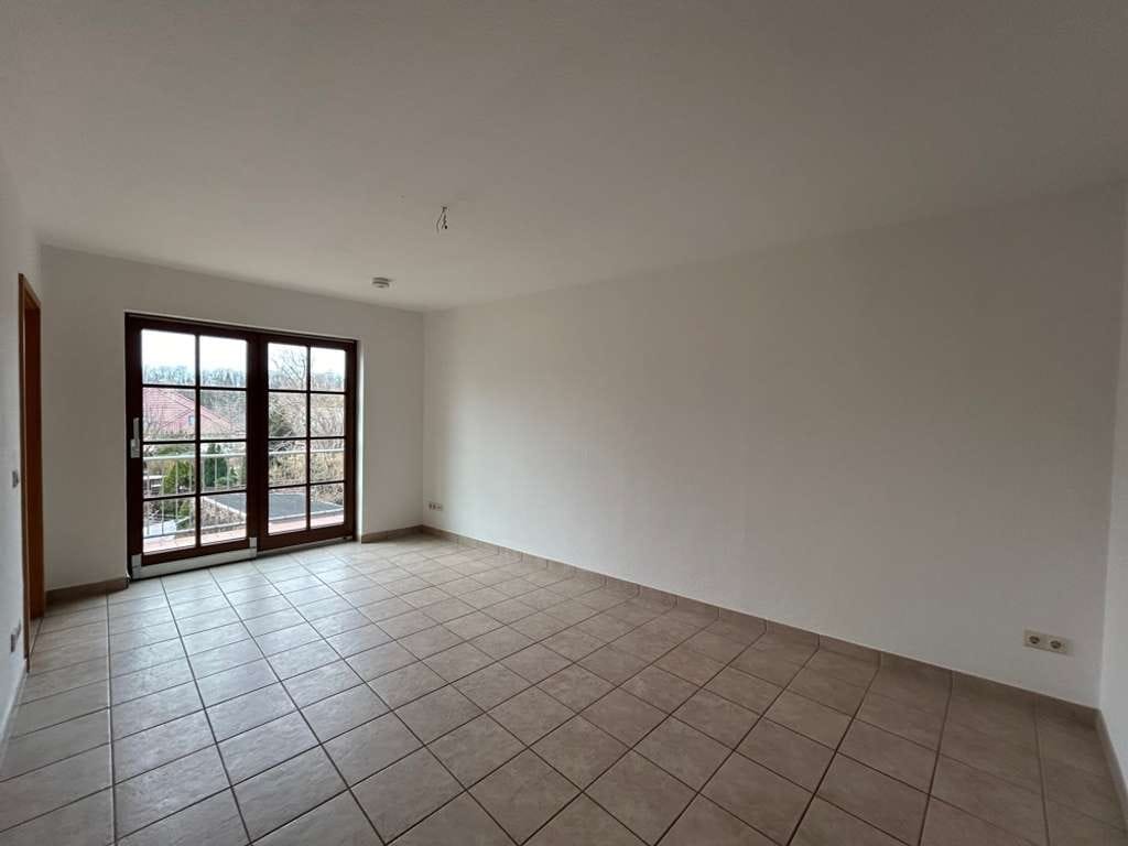 Immobilie in Dippoldiswalde - TOP BEZUGSFREI! Charmante, helle 2-Zimmer-Wohnung mit Balkon in Dippoldiswalde zu verkaufen! - Bild 2