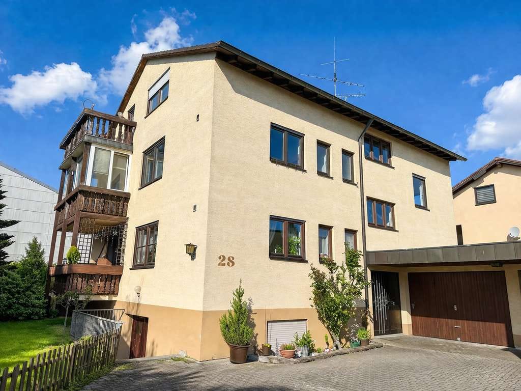 Immobilie in Steinenbronn - Gepflegte 4,5-Zimmerwohnung mit off. Kamin, Wintergarten und gem. Gartenbereich - Bild 0
