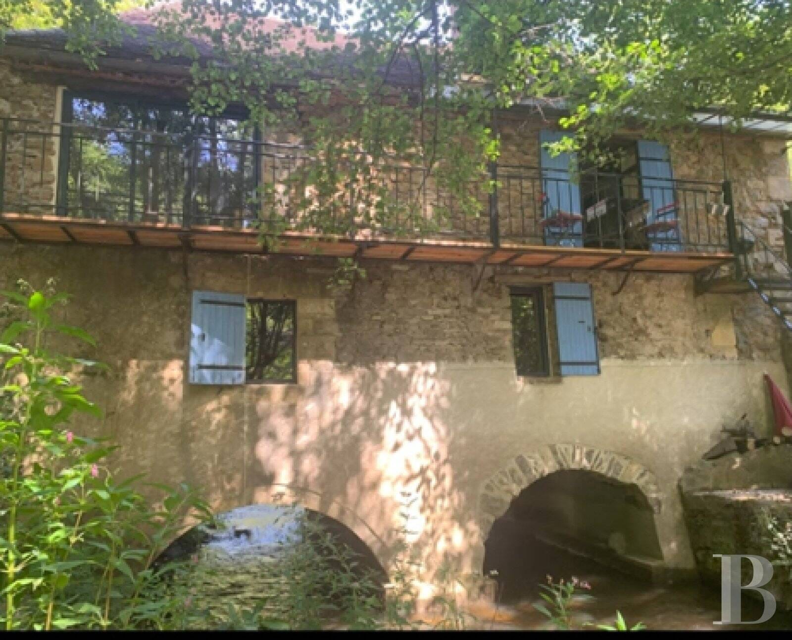 Immobilie in Elsdorf-Westermühlen - A 17th-century mill, with water rights, on two hectares of grounds including one kilometre of riverbanks, nestled within the Green Périgord region of  - Bild 0