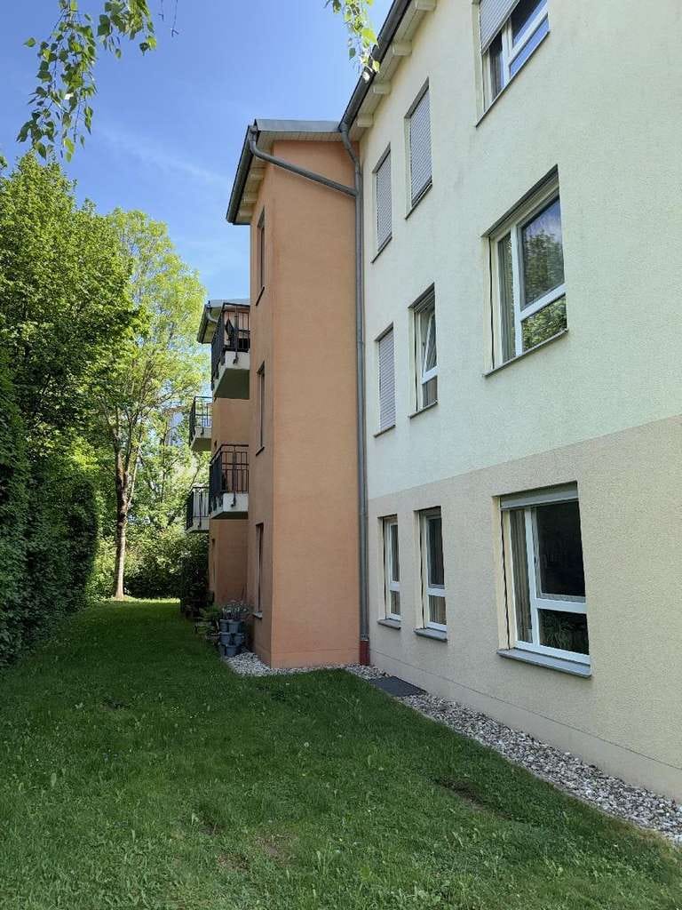 Immobilie in Gangkofen - Zentrale, moderne 2‑Zimmer-Wohnung mit Balkon und Tiefgarage – ideal für komfortables Wohnen im Alte - Bild 2