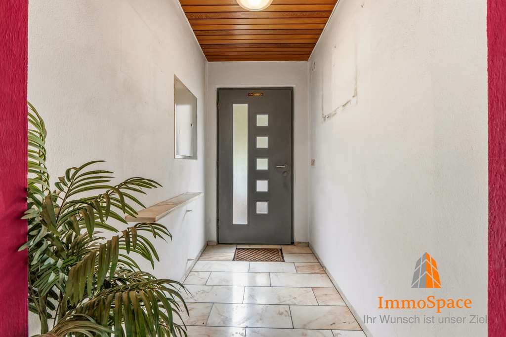 Immobilie in Mörnsheim - *Grosszügiger Bungalow mit Terrasse, grossem Garten und unverbaubarem Blick* - Bild 1