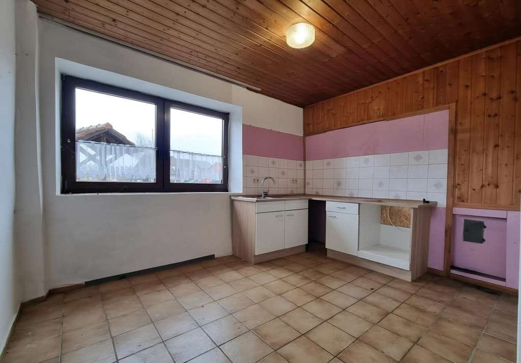 Immobilie in Burgsalach - Charmantes Einfamilienhaus mit großem Grundstück in ruhiger Lage von Burgsalach - Bild 3