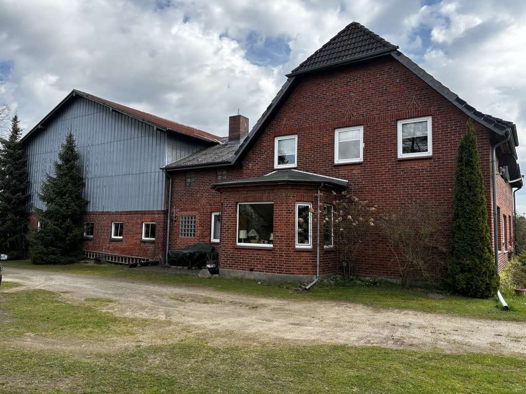 Immobilie in Groß Niendorf - Zwei Häuser in ländlicher Lage von Groß Niendorf - Bild 0