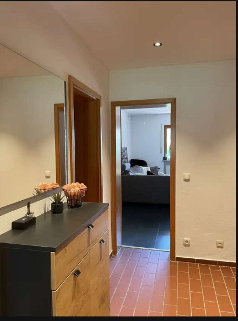Immobilie in Garching an der Alz -  Auch für Investoren! Attraktiefe 3-Zimmer-Erdgeschosswohnung mit Garage und Stellplatz zu verkaufen - Bild 0
