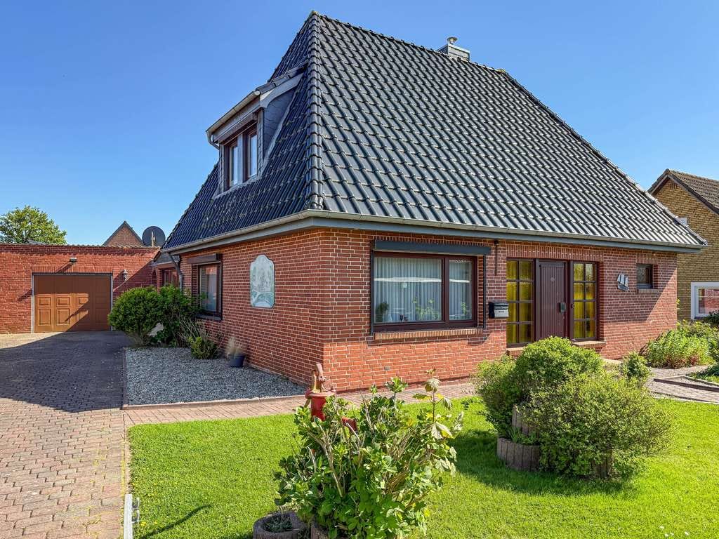 Immobilie in Tönning - Raum für Ideen – Einfamilienhaus mit Charme & Gestaltungsfreiheit - Bild 0