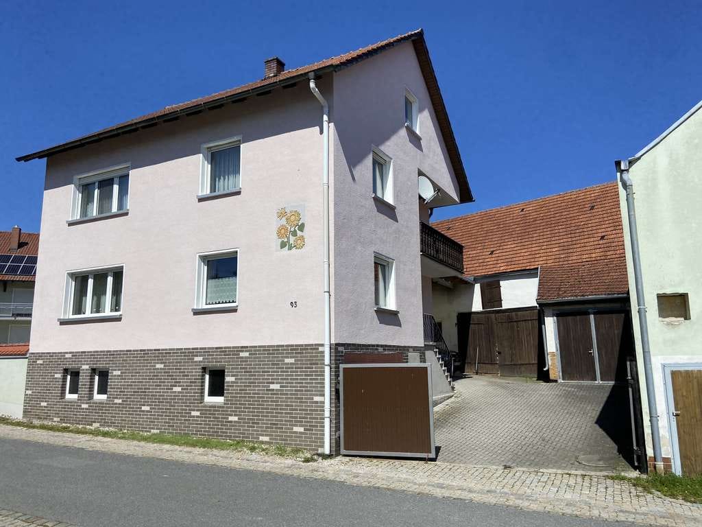 Immobilie in Hirschau - Haus mit 139 m² Wohnfläche in Ehenfeld (kein Garten) - Bild 0