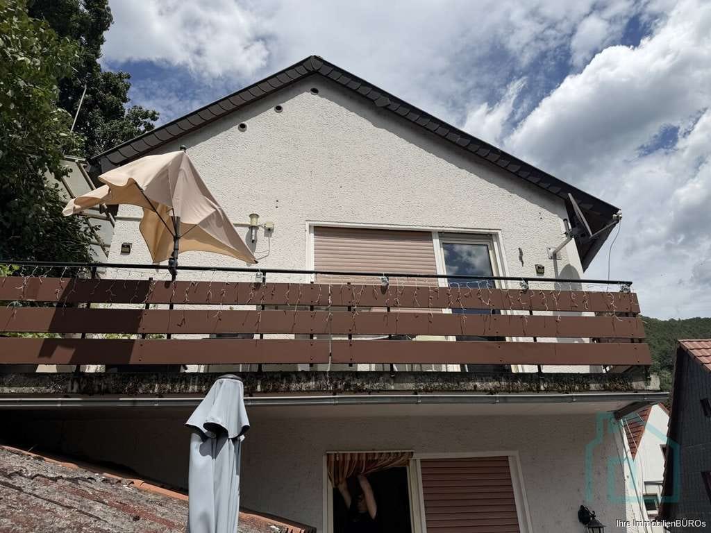 Immobilie in Frankeneck - Kapitalanlage: Komplett vermietet
3-Familienhaus mit 2 Garagen und Garten - Bild 2