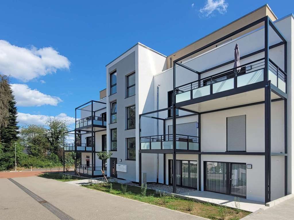 Immobilie in Mauer - Neubau-Erstbezug! Hochwertige, barrierefreie 3-Zi.-Erdgeschosswohnung mit Aufzug u. Balkon in Mauer - Bild 0