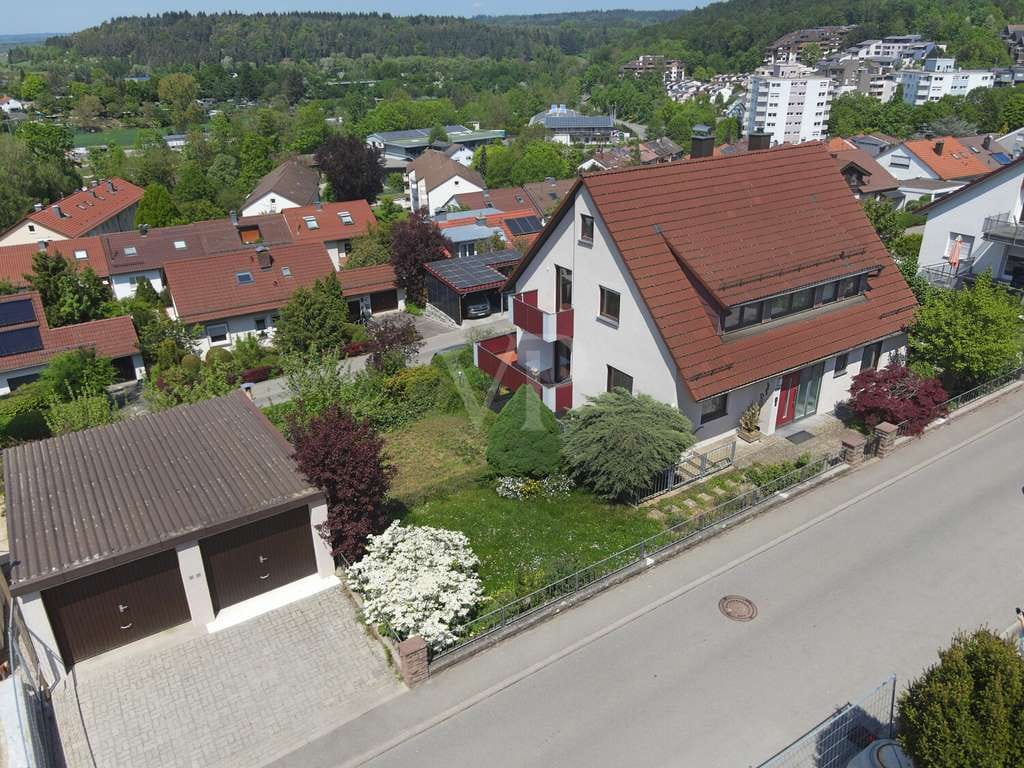 Immobilie in Weil der Stadt - 1- bis 2-Familienhaus mit vielen Möglichkeiten in Aussichtslage von Weil der Stadt - Bild 2