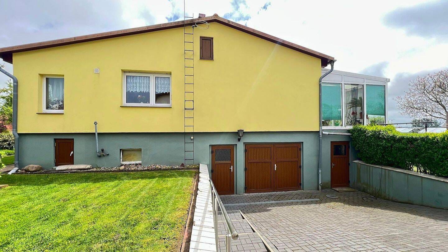 Immobilie in Schwasdorf - Einfamilienhaus mit Gewächshaus, Hühnerstall, Obstbäumen und Garten in idyllischer ländlicher Lage - Bild 3