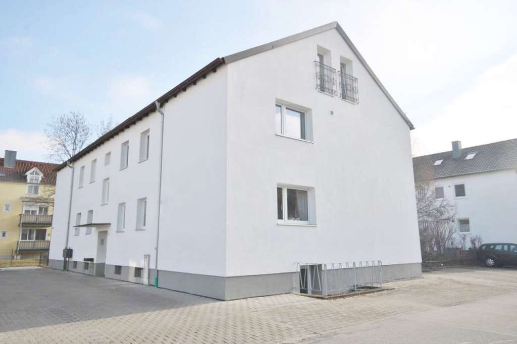 Immobilie in Pocking - Stilvolle Kapitalanlage mit Charme – vermietete 2-Zimmer-Wohnung mit kleinem Gartenanteil und Stellp - Bild 4