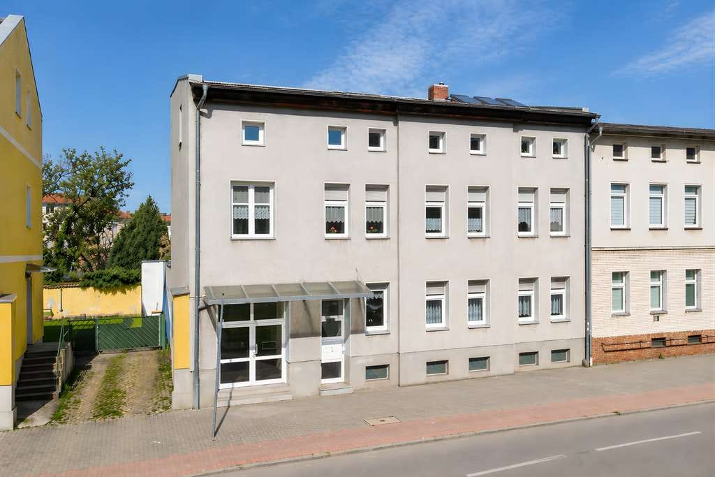 Immobilie in Schönebeck (Elbe) - Vielseitiges Wohn- und Geschäftshaus mit Entwicklungsspielraum in Schönebeck - Bild 1