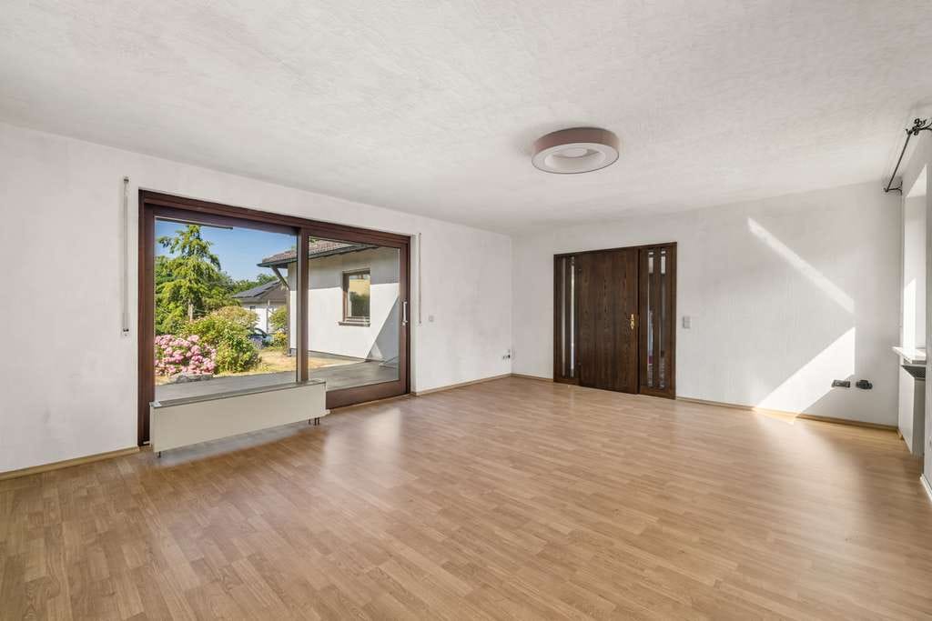 Immobilie in Zusmarshausen - EFH im Bungalow-Stil mit Garten in ruhiger Lage von Zusmarshausen - Streitheim - Bild 1