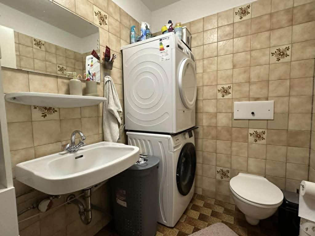 Immobilie in Loßburg - Zentrale 2-Zimmer-Wohnung mit zwei Balkonen und Stellplatz - Bild 4