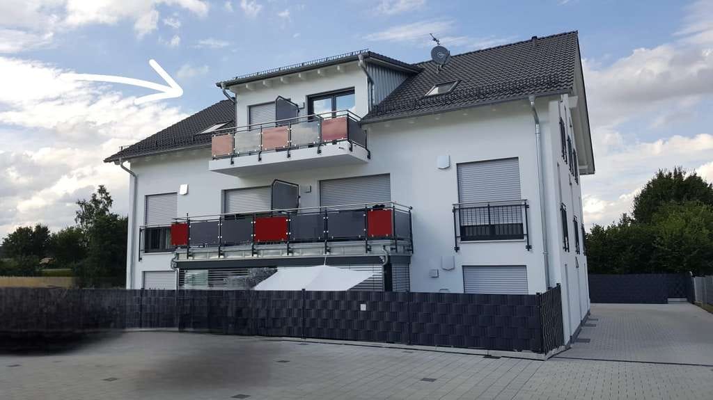 Immobilie in Langquaid - attraktive 2 Zimmer DG Wohnung  mit Blick ins Grüne - Bild 0