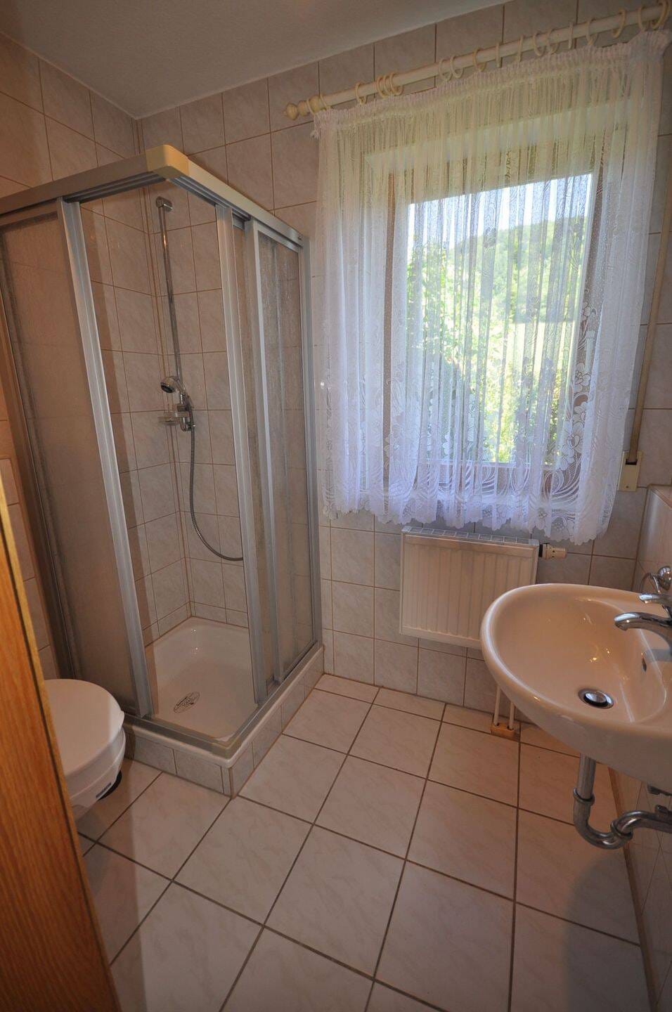 Immobilie in Lengfeld - Freistehendes Einfamilienhaus am Ortsrand von Lengfeld - Bild 4