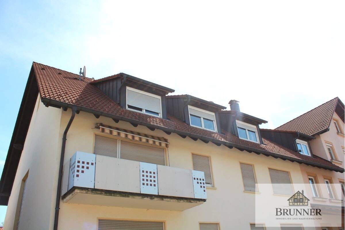 Immobilie in Bad Wurzach - Charmante 5-Zimmer-Dachgeschosswohnung in 88410 Bad Wurzach - Bild 1