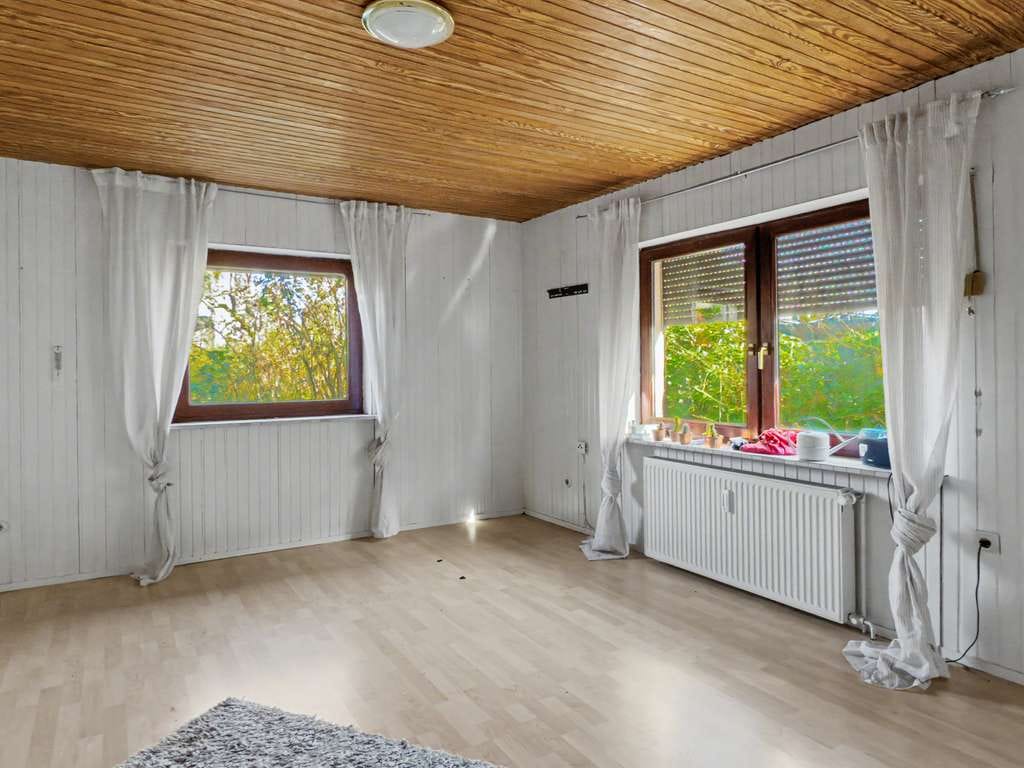 Immobilie in Reinbek - Hier steckt Zukunft drin: Einfamilienhaus für kreative Köpfe und Handwerker in Neuschönningstedt - Bild 3
