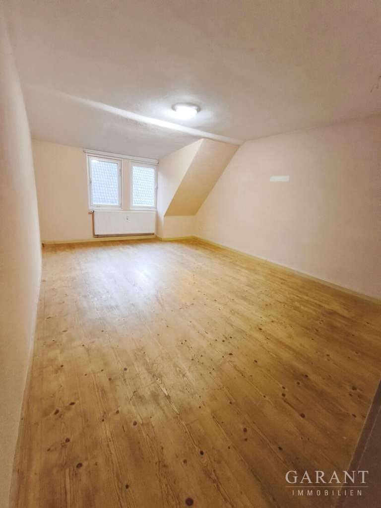 Immobilie in Sulz am Neckar - Viel Platz auf zwei Ebenen: Dachgeschoss-Wohnung mit Studio in Sulz am Neckar - Bild 0