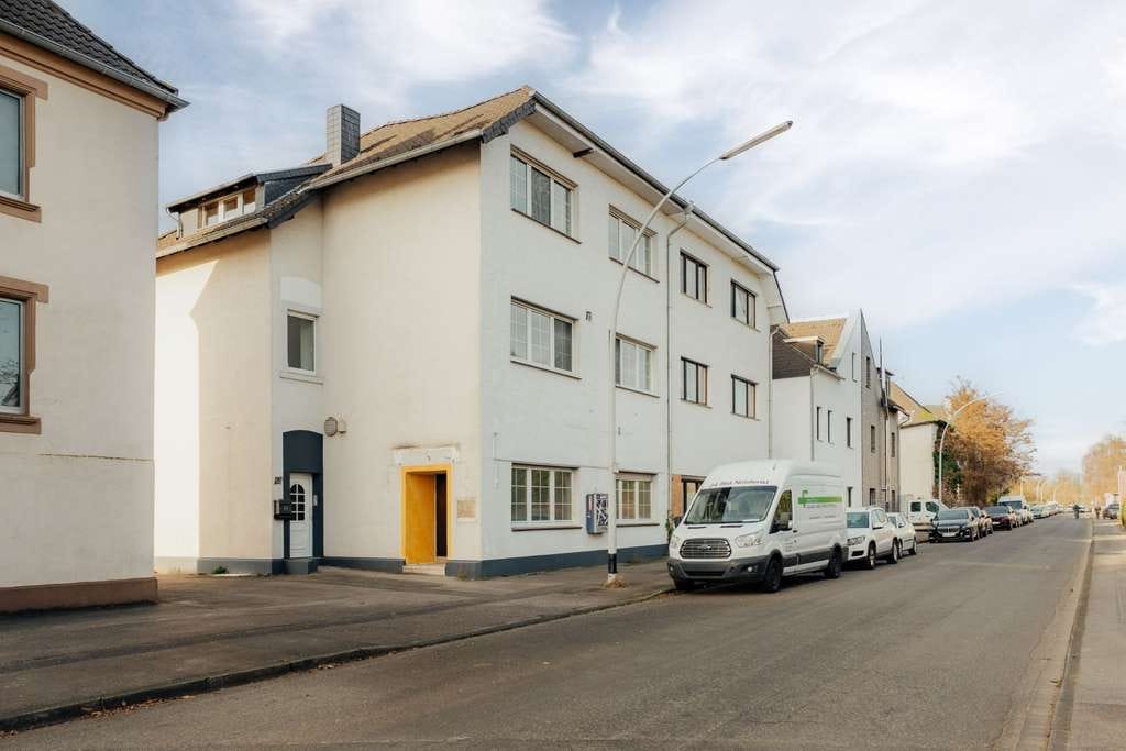 Immobilie in Leverkusen - Zweifamilienhaus mit Gewerbeanteil - zentral in Fixheide - Bild 0