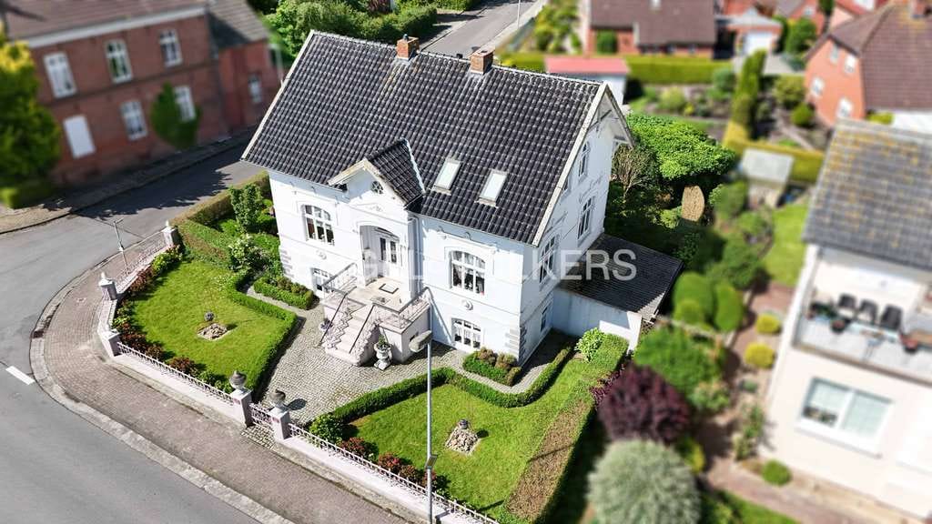 Immobilie in Moormerland - Elegante Villa aus der Gründerzeit - Großzügige Räume und stilvolle Ausstattung - Bild 1