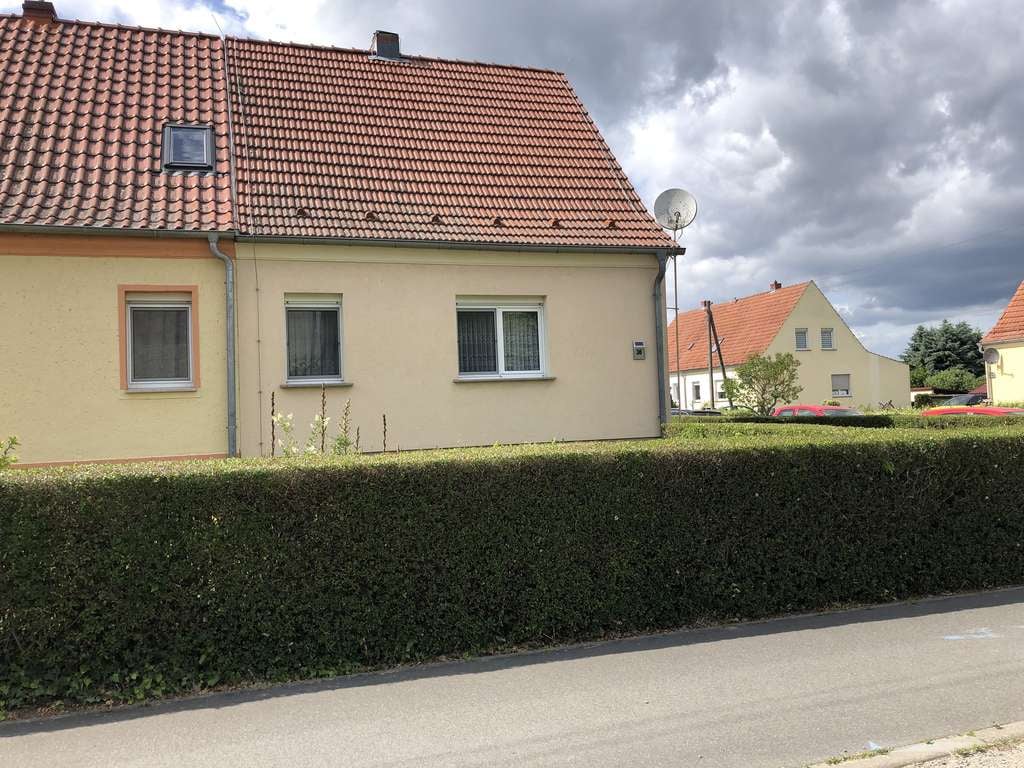 Immobilie in Jüterbog - An der Fläming-Skate! Gepflegte DHH mit 810 m² Eckgrundstück nahe Jüterbog - Bild 0
