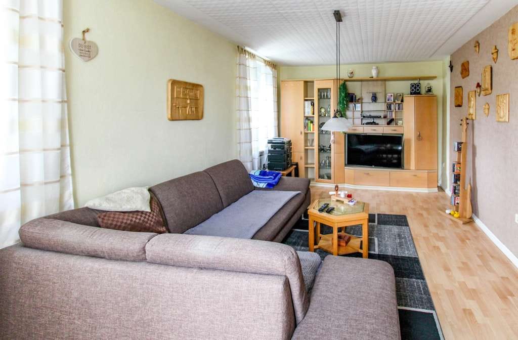 Immobilie in Hünfelden - Charmantes Einfamilienhaus mit Garage, Ausbaureserve im Dachgeschoss und schönem Garten in Ohren  - Bild 2