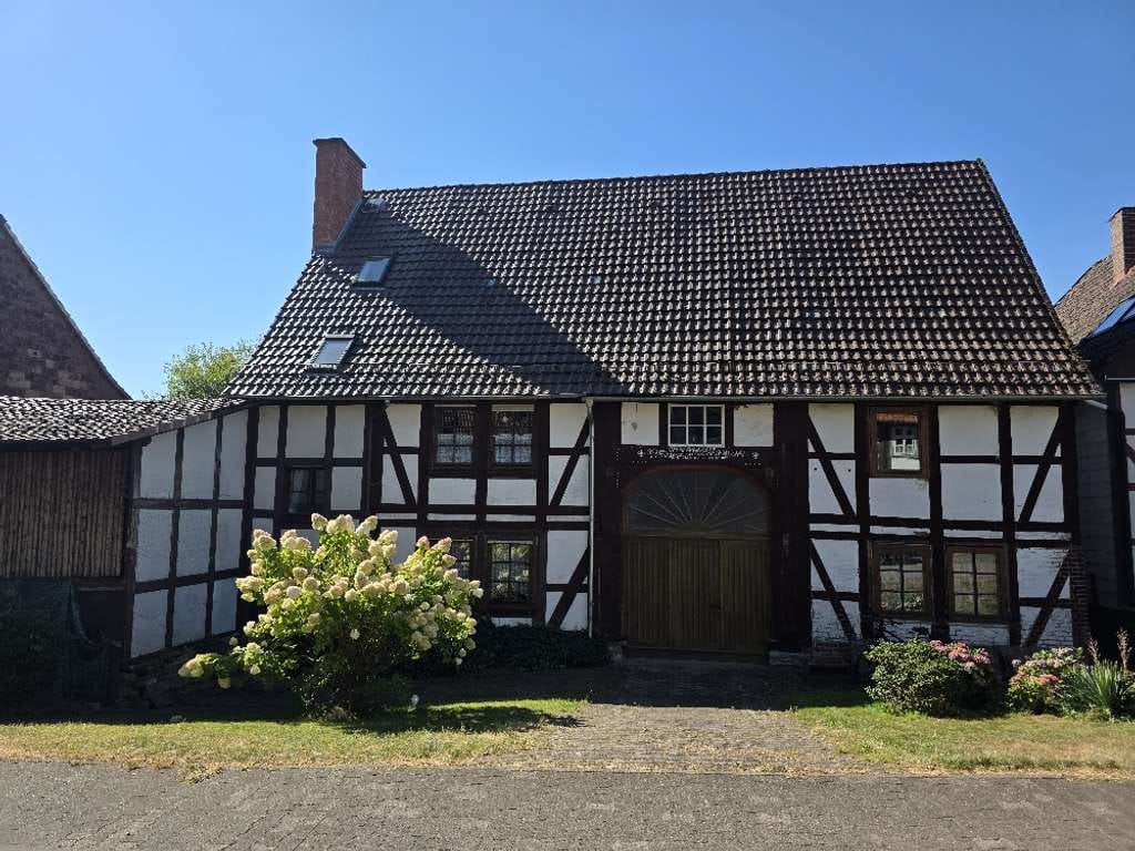 Immobilie in Bodenfelde - FLAIR UND GROSSZÜGIGKEIT  werden hier groß geschrieben - Bild 0