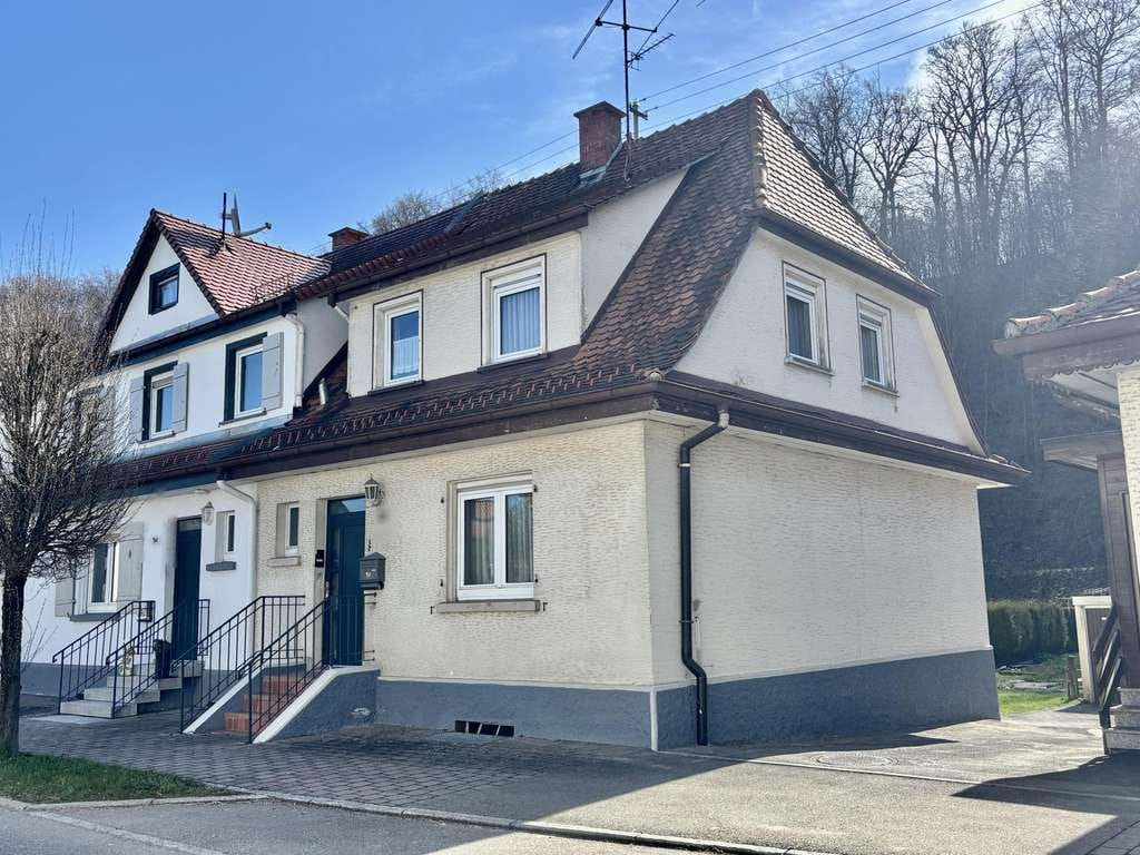 Immobilie in Sigmaringendorf - Charmantes Reiheneckhaus im Laucherthal  - Bild 0