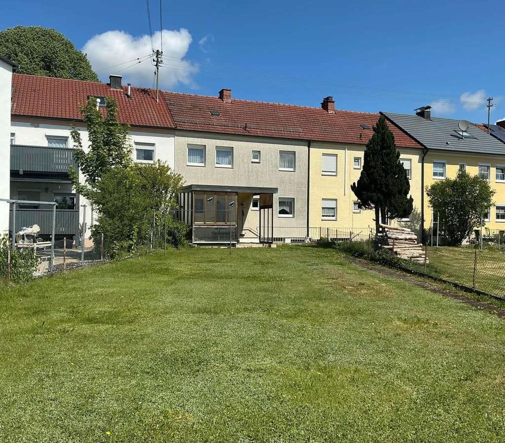 Immobilie in Donauwörth - Reihenmittelhaus mit eigenem Garten in begehrter Lage von Riedlingen (Donauwörth) - Bild 1