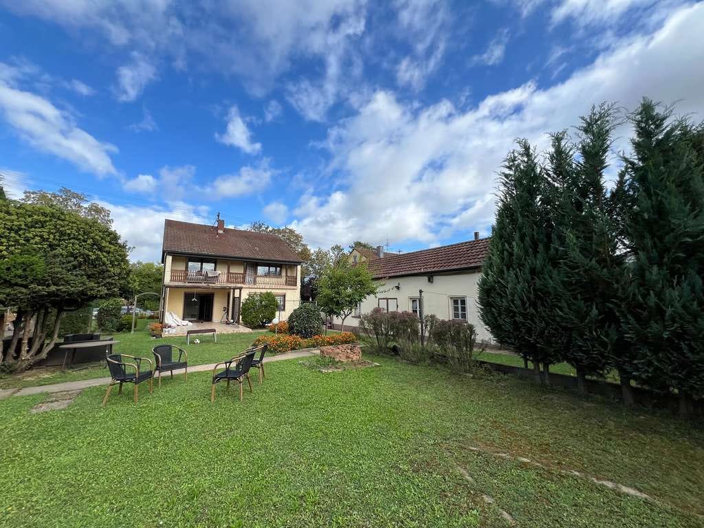 Immobilie in Hochstadt (Pfalz) - Ein/Zweifamilienhaus mit großem Grundstück – vielseitig nutzbar - Teilbebauung möglich - Bild 1