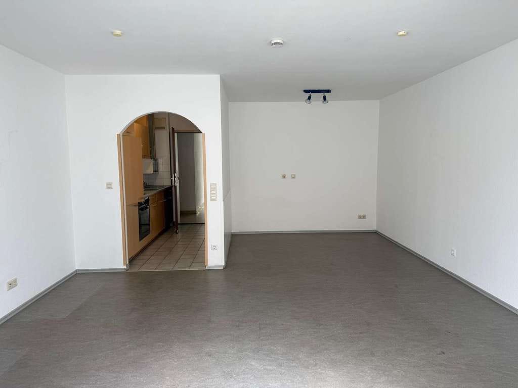Immobilie in Weinsberg - Barrierefreie 1,5-Zimmer-Wohnung mit modernem Bad, Aufzug & Tiefgaragenstellplatz - Bild 4