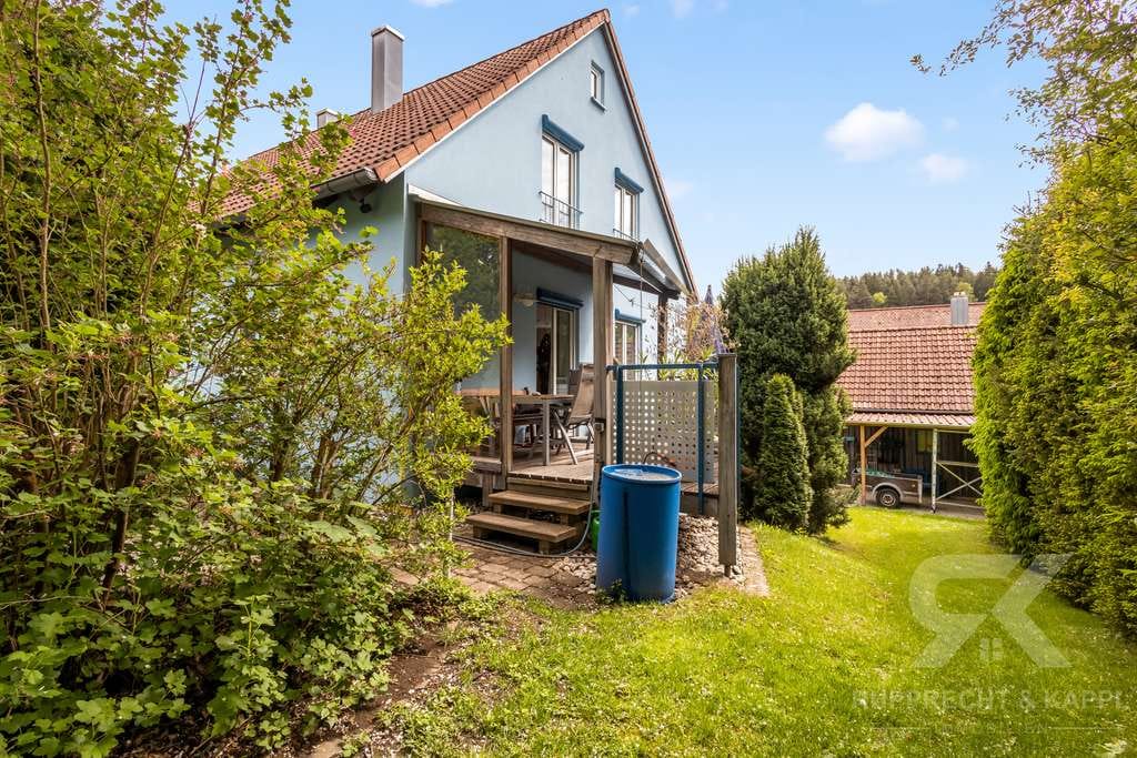 Immobilie in Neustadt an der Waldnaab - Exklusives Einfamilienhaus in bester Lage mit traumhaftem Waldblick und durchdachtem Wohnkonzept - Bild 3