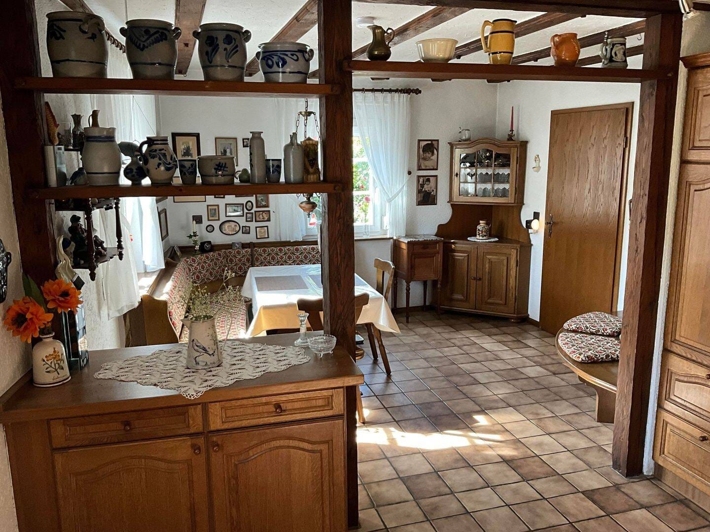 Immobilie in Ettenheim - Schönes Einfamilienhaus mit Garage und kleinem Garten im historischen Altstadtkern von Ettenheim - Bild 4