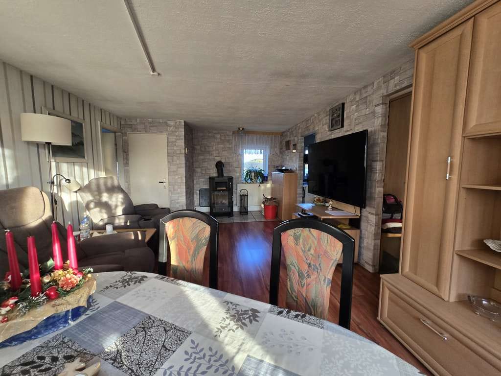 Immobilie in Lindow (Mark) - SELTENE TOP-GELEGENHEIT: massives Ferienhaus mit Steg am See in Lindow-Gühlen sofort nutzbar ***** - Bild 3
