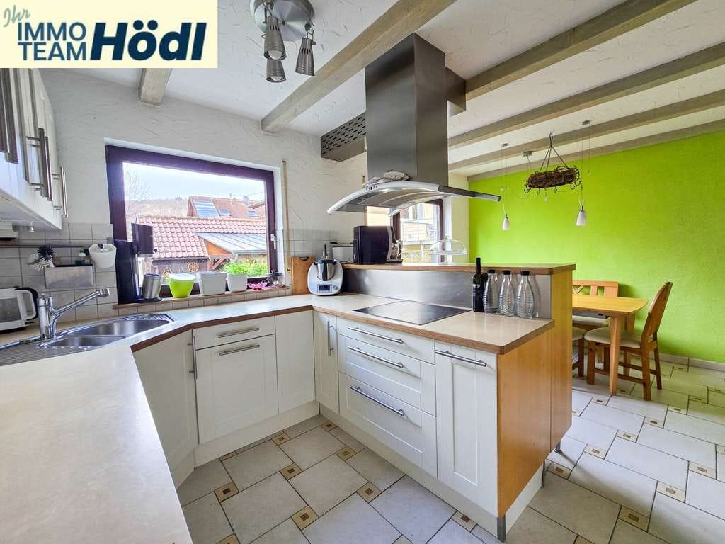 Immobilie in Lichtenstein - Doppelhaushälfte mit Garten und Garage - viel Platz für die ganze Familie - Bild 2