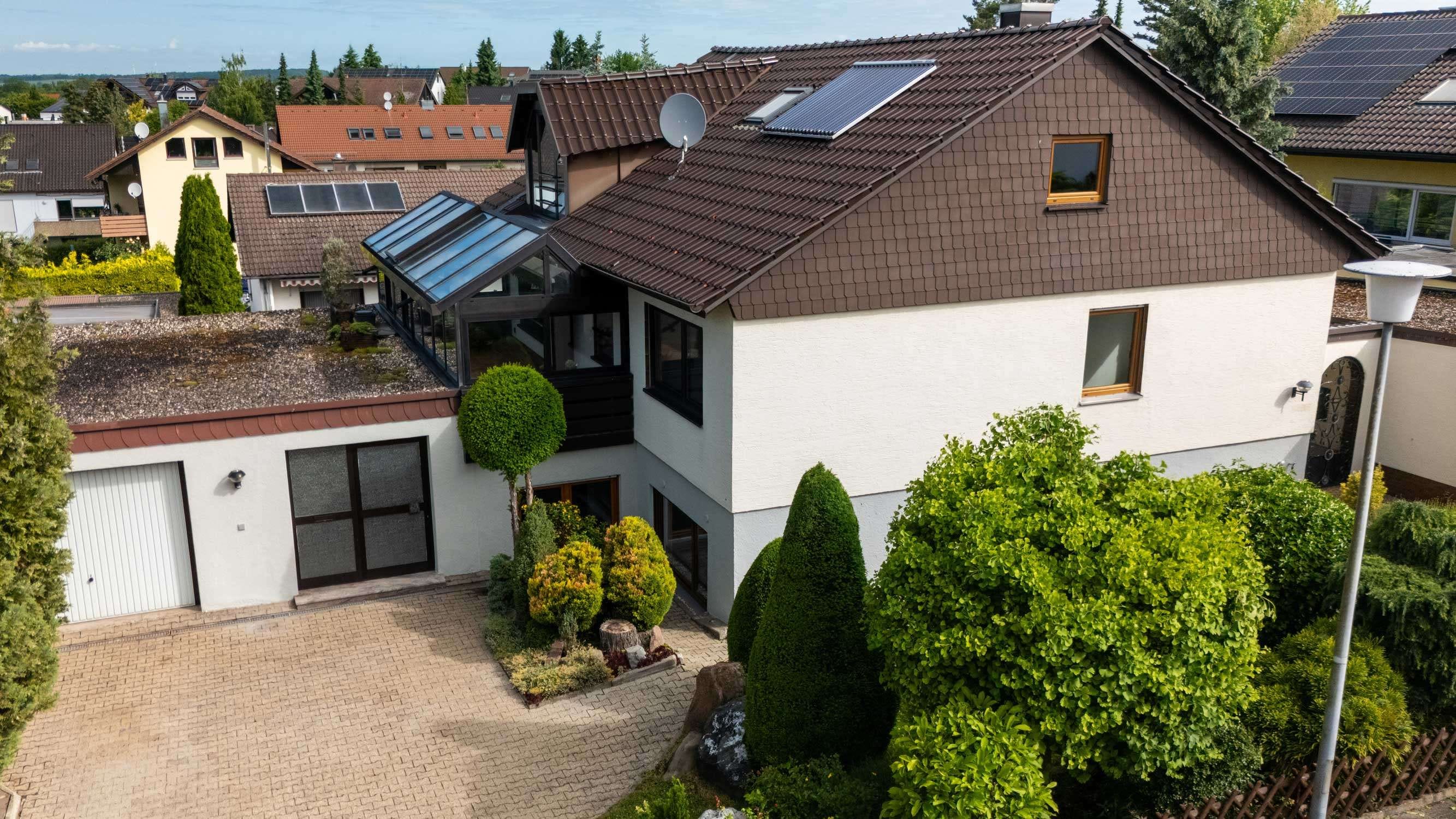 Immobilie in Pfedelbach - PROVISIONSFREI: Flexibles Wohnkonzept, Einfamilienhaus mit attraktiver Büro-/ Einliegerwohnung - Bild 0