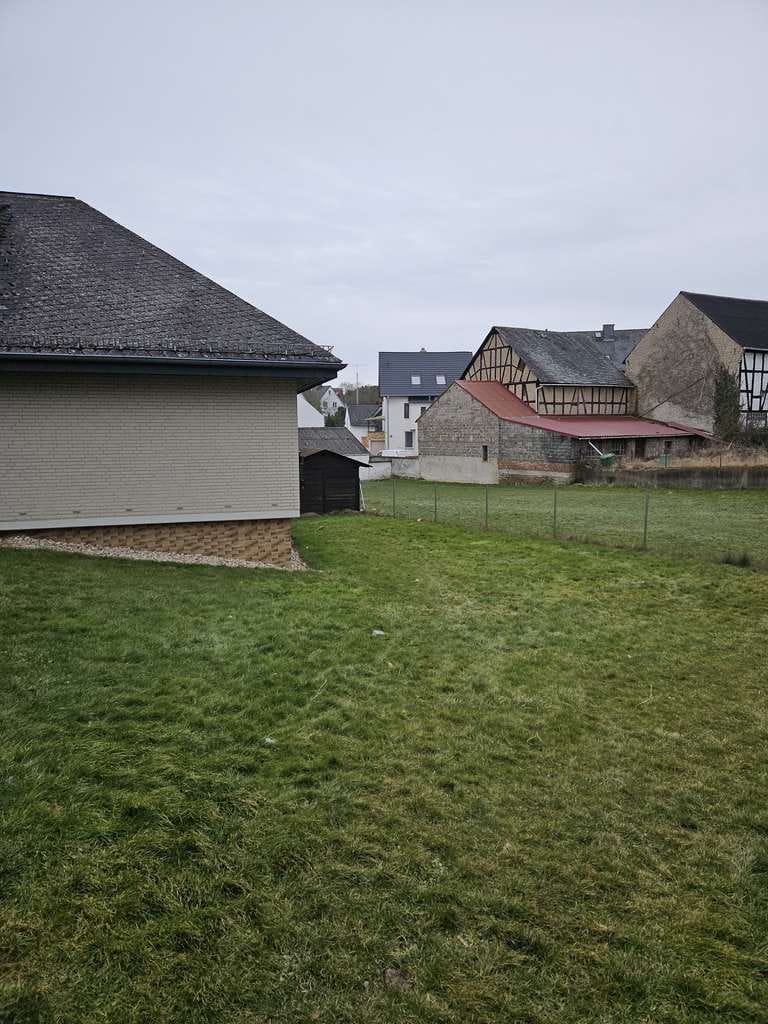 Immobilie in Weilmünster - VIEL PLATZ IN LÄNDLICHER IDYLLE  * 2 Familienhaus * - Bild 1