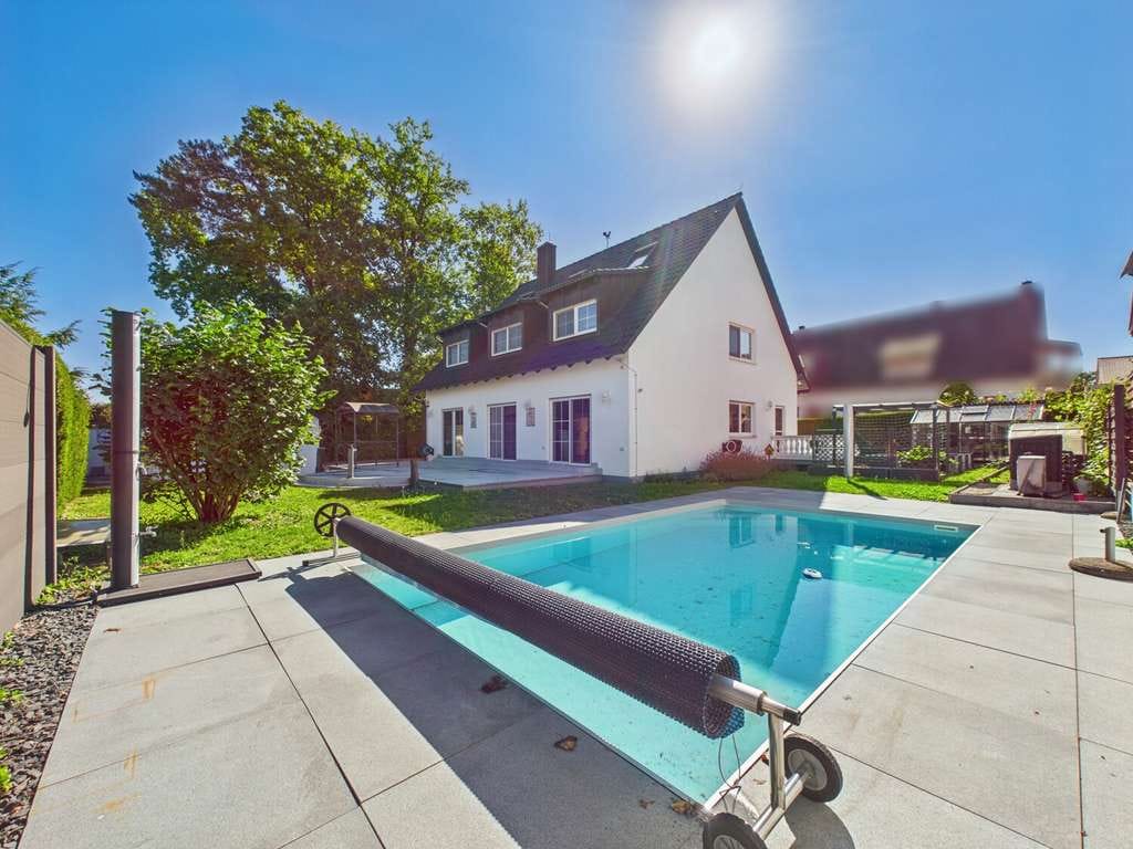 Immobilie in Rednitzhembach - Ein Zuhause zum Verlieben – exklusives Einfamilienhaus mit Pool & Wellness in Rednitzhembach! - Bild 4