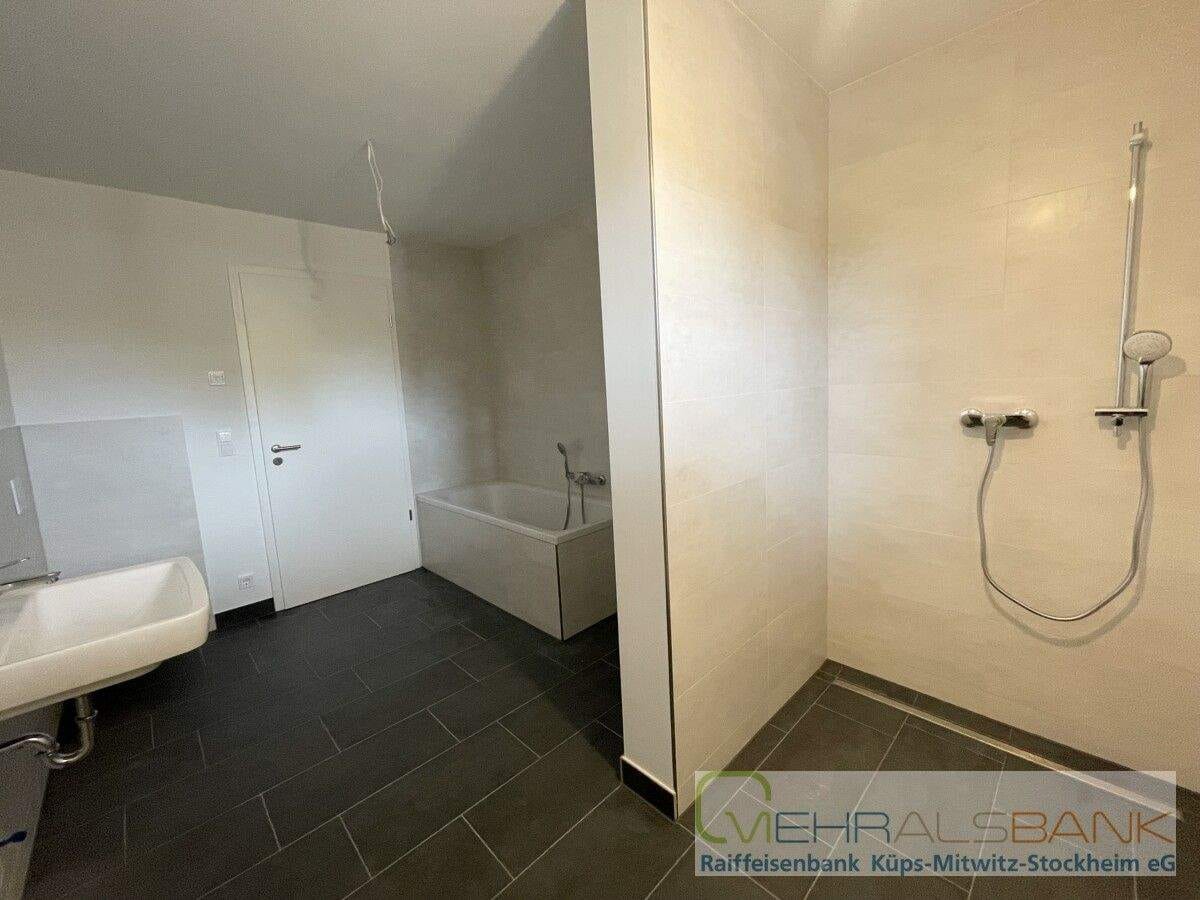 Immobilie in Stockheim - 3-Zimmer-Wohnung - großzügig, komfortabel und vielseitig - Bild 3