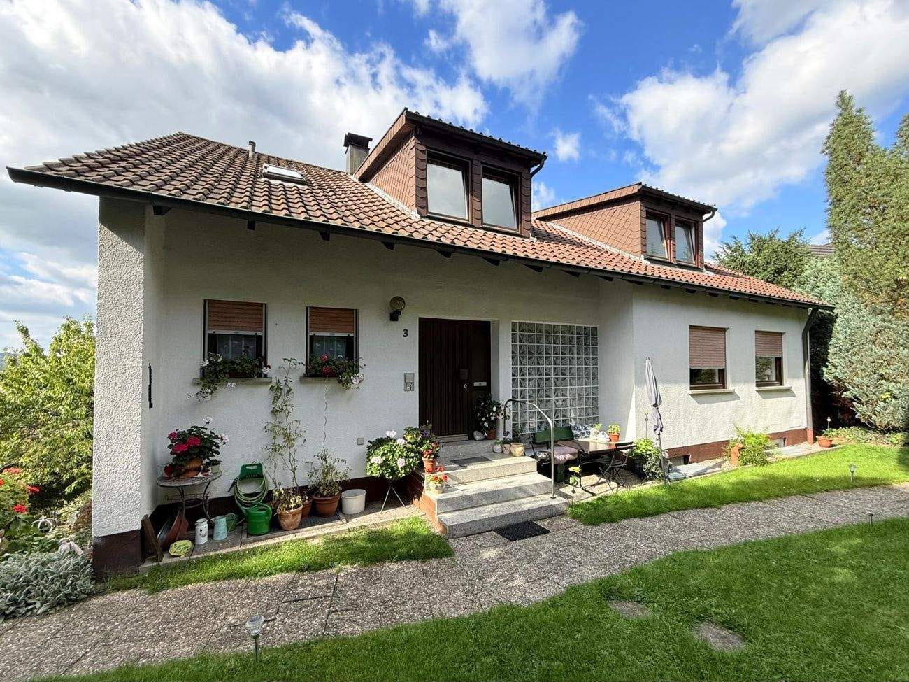 Immobilie in Kulmbach - Mehrfamilienhaus am Fuße der Plassenburg - Wohnen mit Weitblick - Bild 2