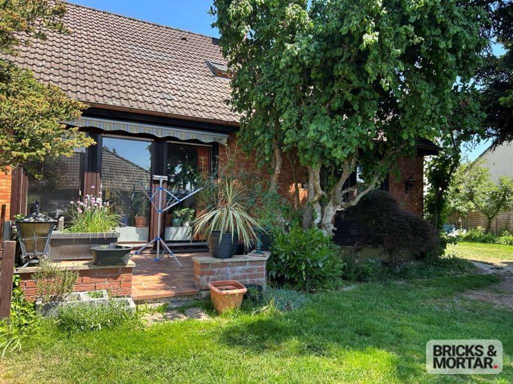 Immobilie in Adelsried - Großzügiges freistehendes Einfamilienhaus in ruhiger Wohnlage von Adelsried - Bild 1