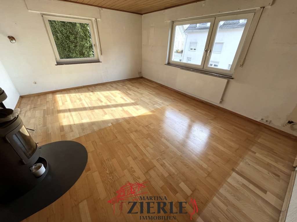 Immobilie in Schlierbach - Gelegenheit! Einfamilienhaus mit fantastischem Garten, Garage, Stellplatz,  Keller und Gartenhaus! - Bild 3