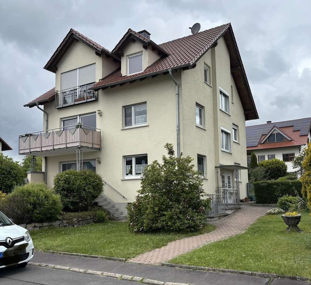 Immobilie in Petersberg - 3 Familienhaus, 2 Garagen, 1 Garten, Ruhe, Fernblick in Marbach - Bild 1