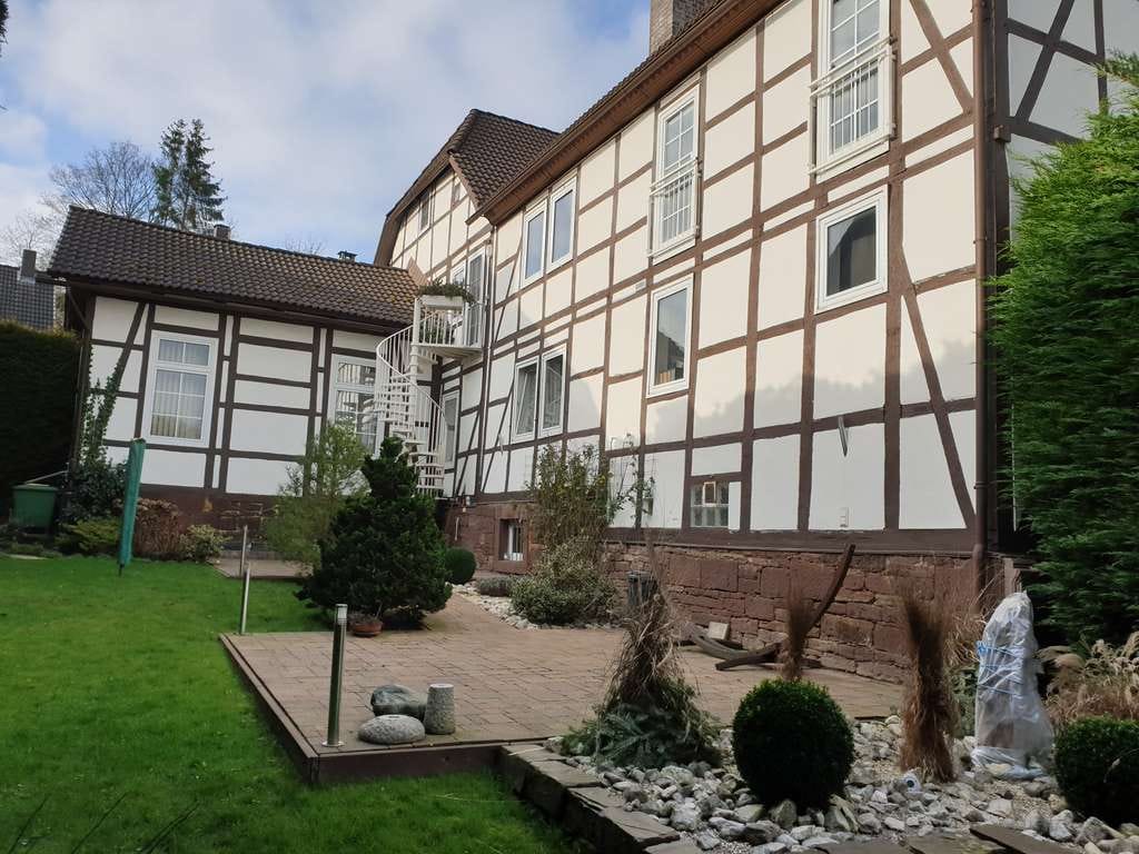 Immobilie in Eschershausen - Großzügige 5-Zimmer-Wohnung mit Terassen, Garagen und Stellplätzen in Eschershausen - Bild 2
