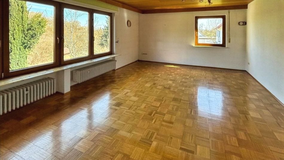 Immobilie in Sulz am Neckar - Viel Platz für die ganze Familie -erschwingliches Eigenheim - Bild 2